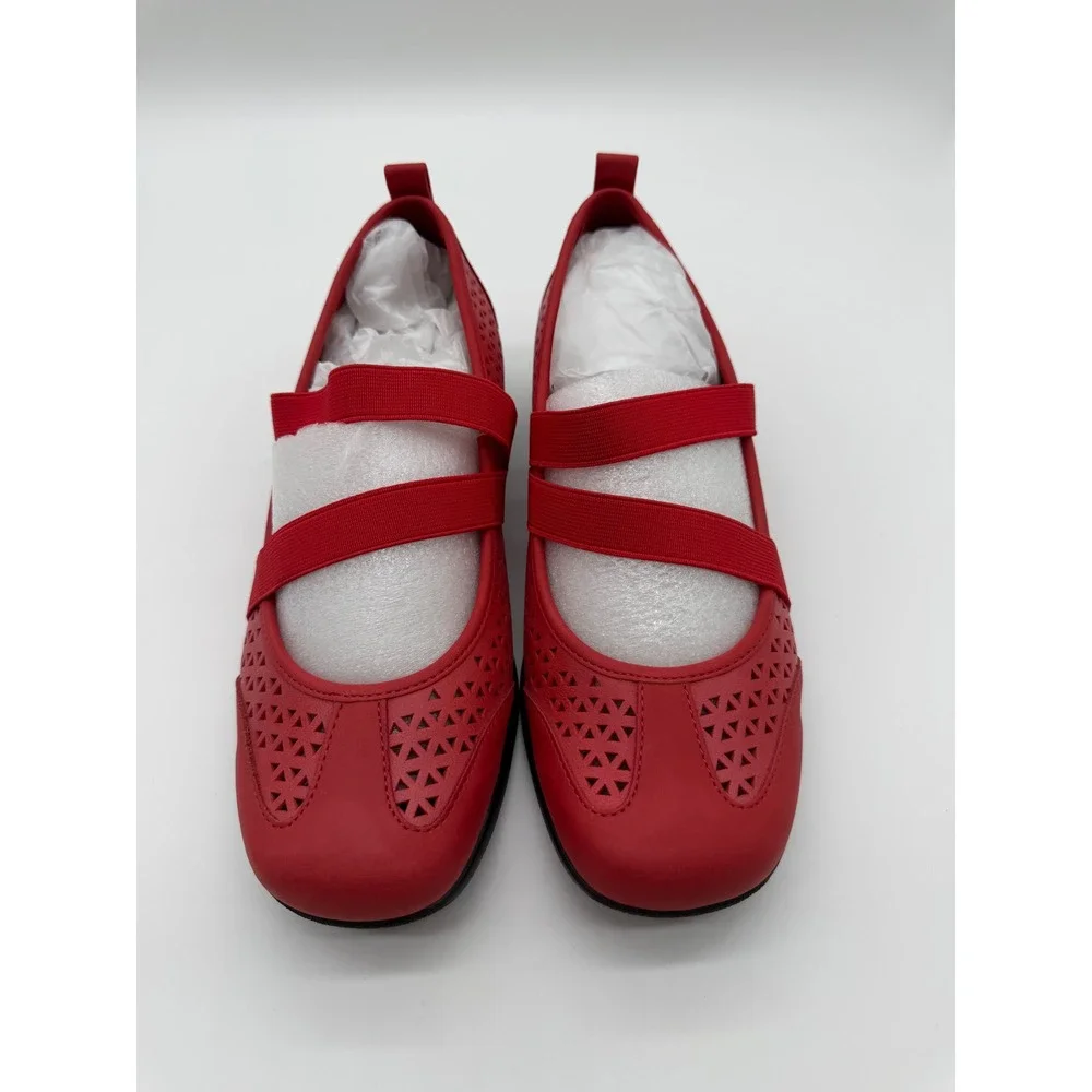 Trotters Josie Red Perforated Leather Mary Jane Flats T1761-610‎ Womens 7.5 WW